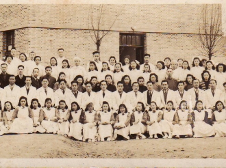 1948年在青龙街的四川省立医院全体职工合影
