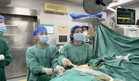 乳腺外科开展足球竞彩网首例腔镜乳腺癌手术